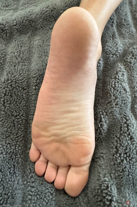 ATK Galleria performed by Summer Renee undressed Pictures