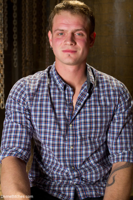 Fine femdom Bobbi Starr pours hot wax all over her tied up slave's chest