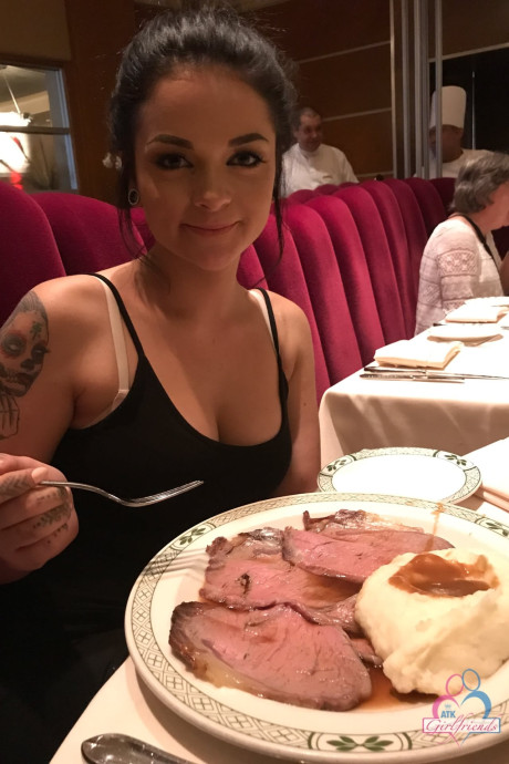 Solo slut GF woman Kylie Foxx dines at a restaurant before taking a naked bubble bath