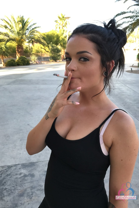 Solo slut GF woman Kylie Foxx dines at a restaurant before taking a naked bubble bath