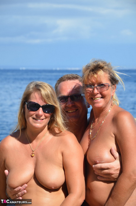 Two blondie women with saggy titties enjoy hot blow and fuck in beach debauchery