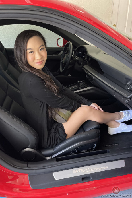 Asian young Kimmy Kimm doffs her clothes and flaunts her juicy twat