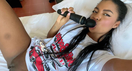 Fine amateur Sofi Vega exposes her thick butt and toys her juicy snatch