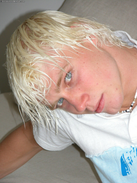 Horny blonde with a large behind Jarrod	strips his undergarment & jerks off in a gay solo