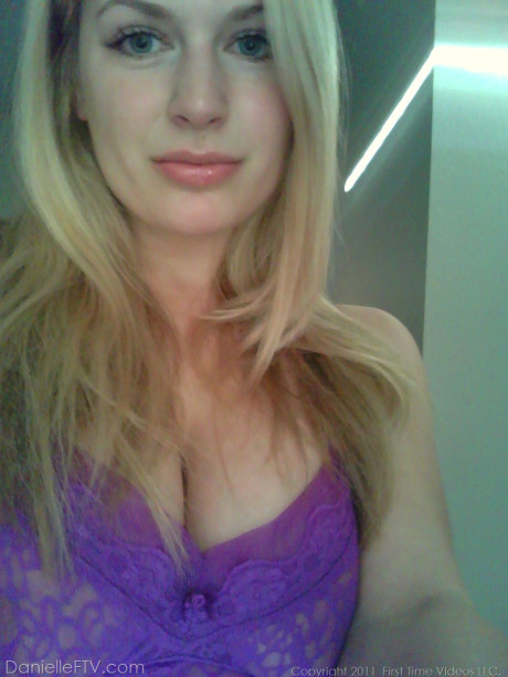 Huge titted blondy amateur Danielle takes sleazy selfies around the house