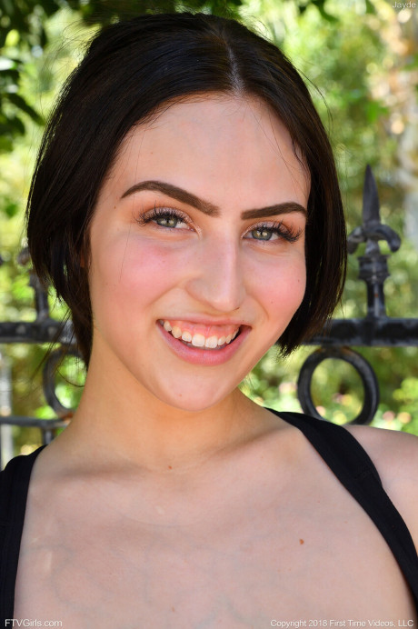 Hot babe Jayde plays with her snatch after flaunting her big ass in public