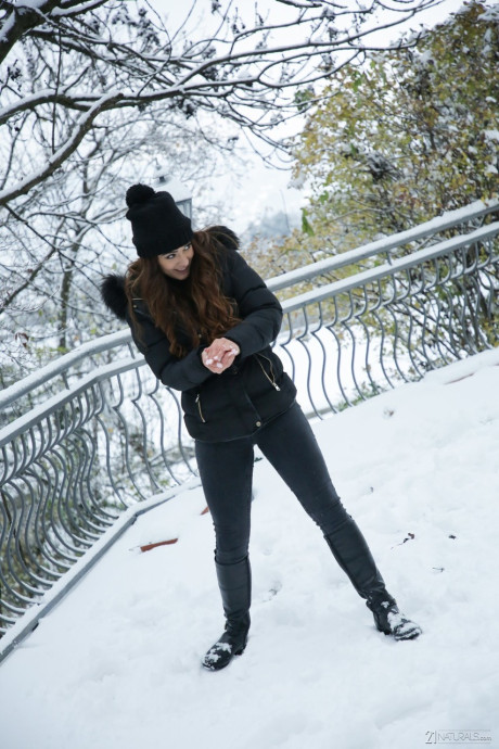 Attractive Spanish girlfriend Ginebra Bellucci gets her silky cunt pounded doggystyle