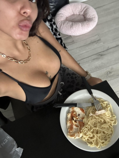 OnlyFans Its Grace Charis XO featuring Its Grace Charis XO naked Pictures