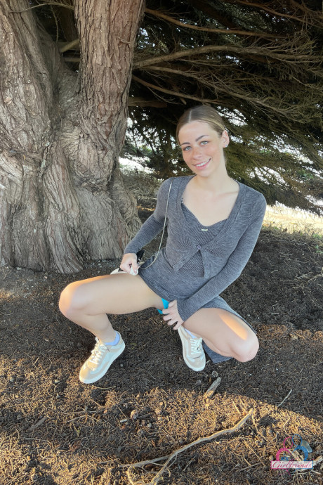 ATK Girlfriends performed by Renee Rose XXX Images