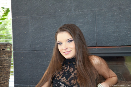 Attractive young Anita Bellini gets booty slammed while blowing schlong at the same time