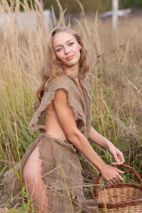 Ravishing 18 performed by Jessie U Hot XXX