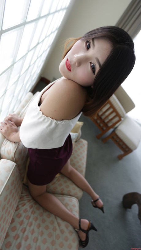 Brunette asian transsexual exposes her tiny melons and poses in underwear