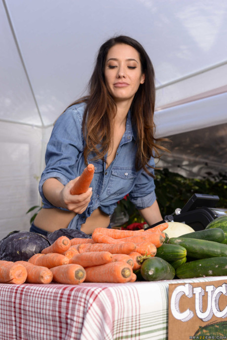 Stunning farmer's ex-wife Eva Lovia gets rammed at the vegetable market