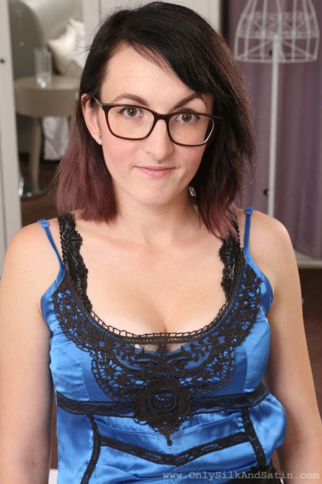 Geeky amateur mom Becca revealing her small saggy melons and posing in pantyhose