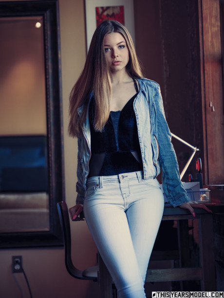 Gorgeous charming skank gf girl Lana Lea gets totally nude in a deliberate fashion