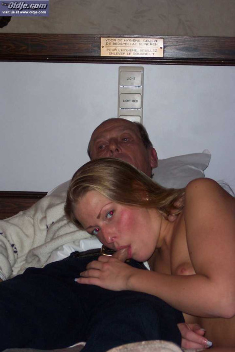 Young teenie amateur Zafira bends over a bed to get dicked by an old lover