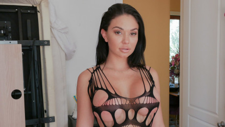 Brunette babe with massive boobies Brooke Beretta gets her snatch filled with a meat
