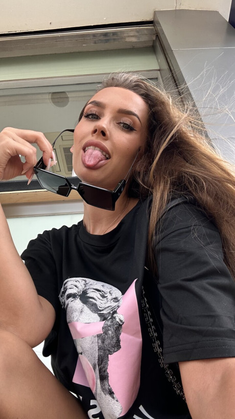 OnlyFans Luxury chick GF chick XXX featuring Luxury chick girl broad XXX undressed Pictures