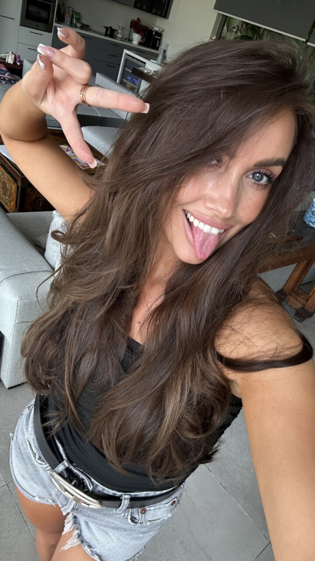 OnlyFans Luxury chick GF chick XXX featuring Luxury chick girl broad XXX undressed Pictures
