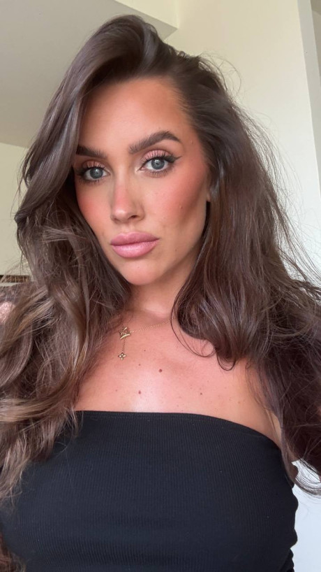 OnlyFans Luxury chick GF chick XXX featuring Luxury chick girl broad XXX undressed Pictures