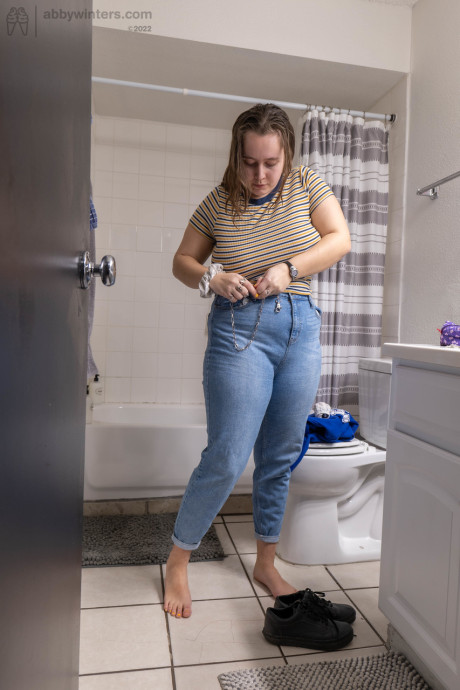 Chubby amateur Bonnie T shows her giant boobies & booty while getting dressed
