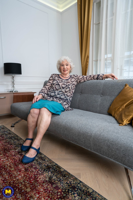 Kinky fresh teen couple posing naked with horny old lady Maria before having a 3some