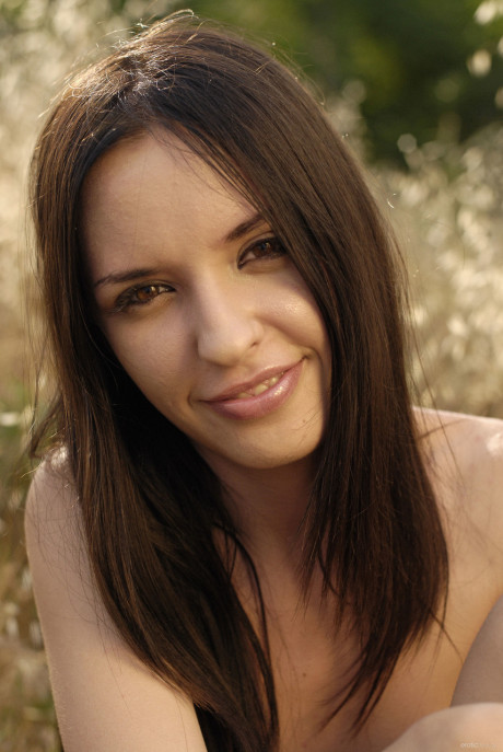 Erotic sweetie Nika E