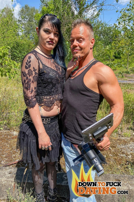 Black model Doreen liking slutty outdoor sex with her sleazy director