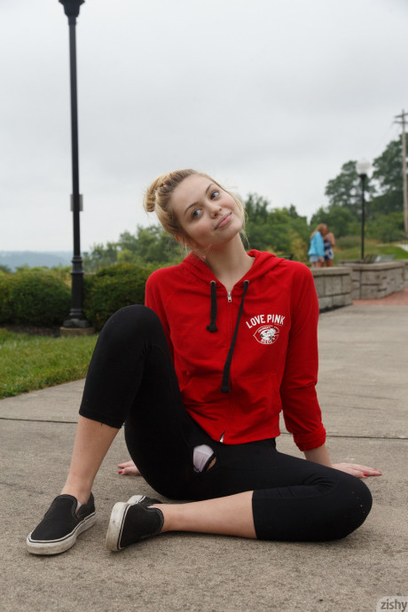 Adorable gf Gia Strachen flashing her tiny melons nice behind & her pussy