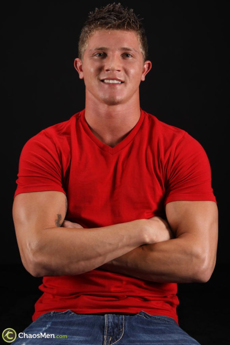 Muscular gay stud Sinclair flaunts his strong naked body & his hard meat