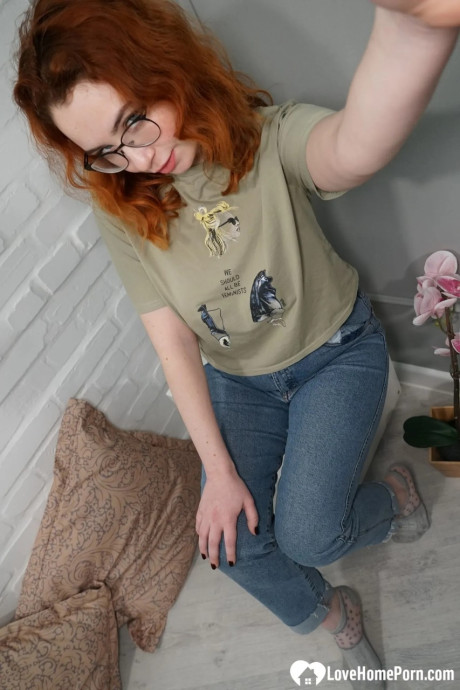 Sexy yummy red hair takes naked selfies showing her juicy melons & her giant butt