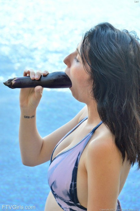 Amateur girl with massive melons Lexi sticks an eggplant in her butthole