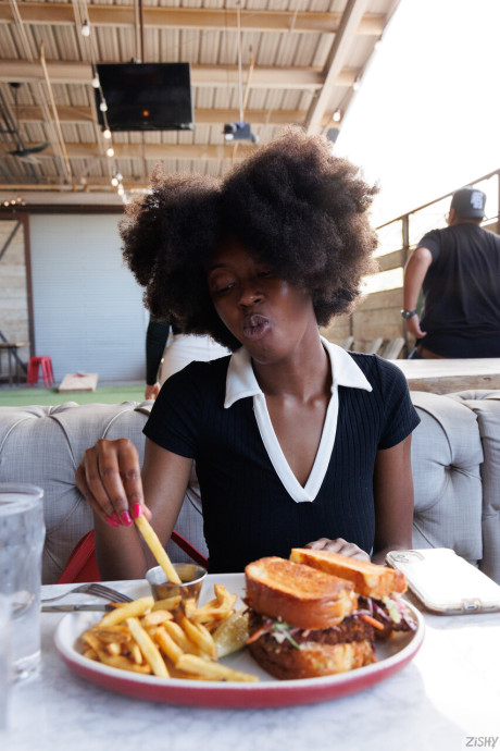 Zishy performed by Angel Avril Porn Gallery