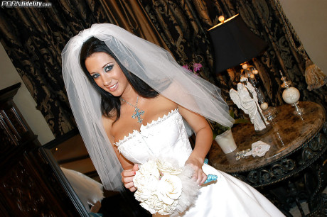 Jayden Jaymes has her vagina sexed hardcore in a wedding dress