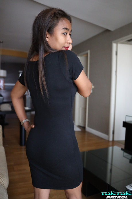 Horny oriental amateur Mind B unveils her hot bum and takes a boner in POV action