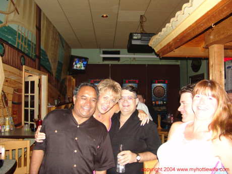 Chesty swinger Double Dee lets different studs blow her massive tits at the bar