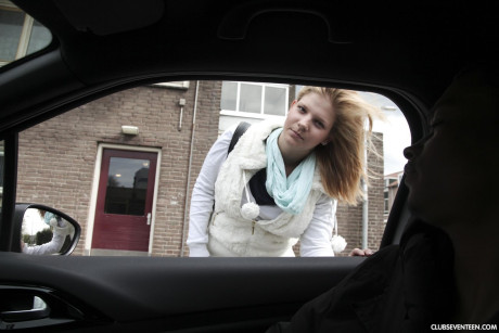 All-natural teen Dee likes an outdoor interracial fuck with a black stranger