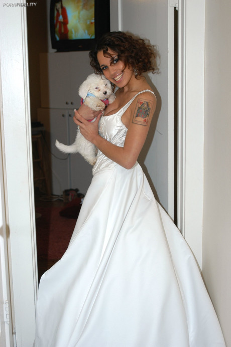 Gorgeous hispanic bride Renae Cruz flashes her hot fake boobs on her wedding day