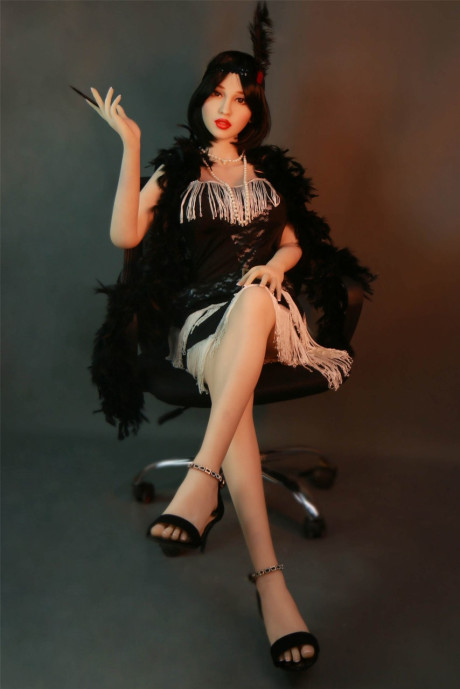 Dark haired flapper sex doll Prudence flaunts her large nipples and big juggs
