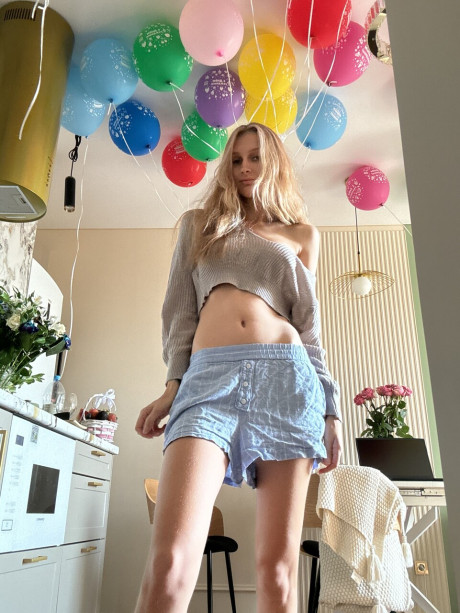 Babe XXX Porn Galleries