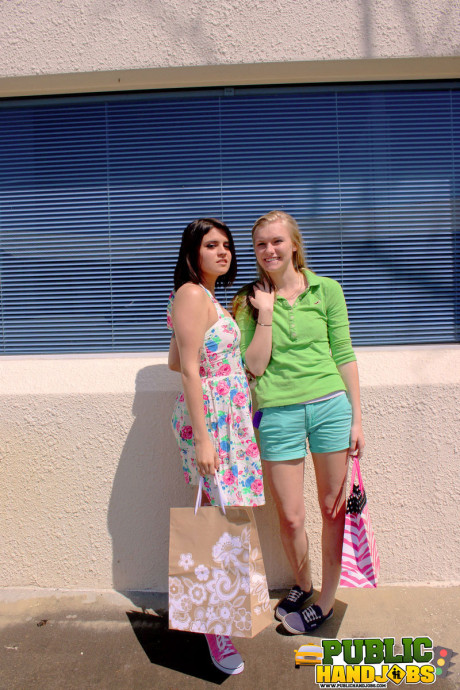 Public Handjobs Jessie fresh teen Raquel Roper