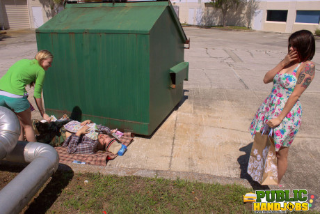 Public Handjobs Jessie fresh teen Raquel Roper