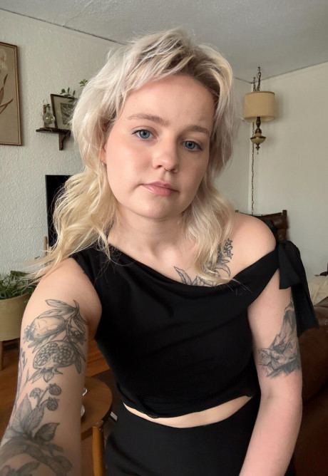 Ersties featuring Peche XXX Gallery