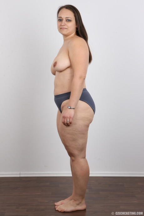 Chubby Czech mature woman Helena gets nude at the castings