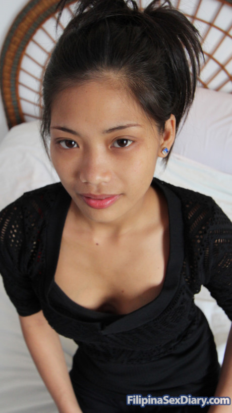 Pretty asian girl girlfriend woman Franciska	gets banged by a stranger at the hotel room