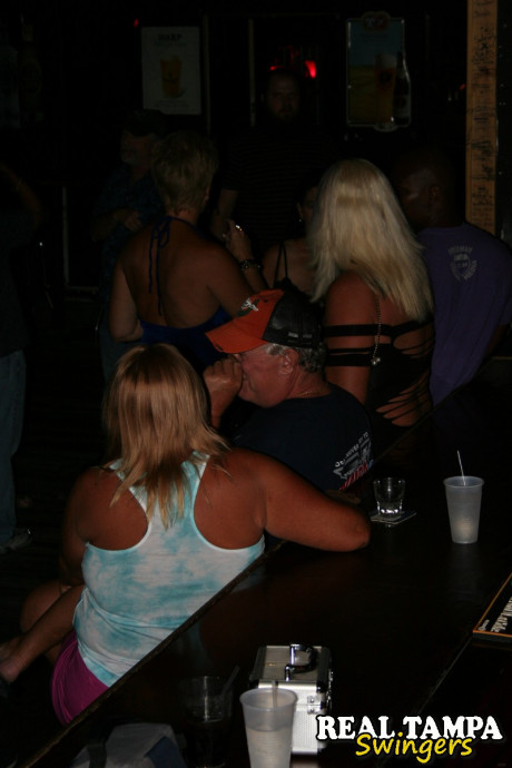 Sexy amateur wives show their amazing melons in an all-night bar meet
