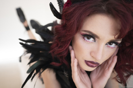 Evil Angel Lola Fae, Small Hands