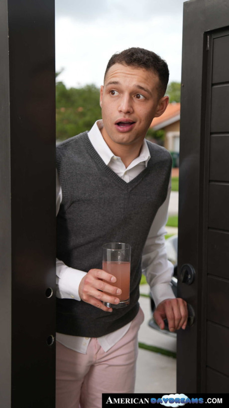 Petite yellow-haired with braces Khloe Kapri gets drilled and facialed poolside