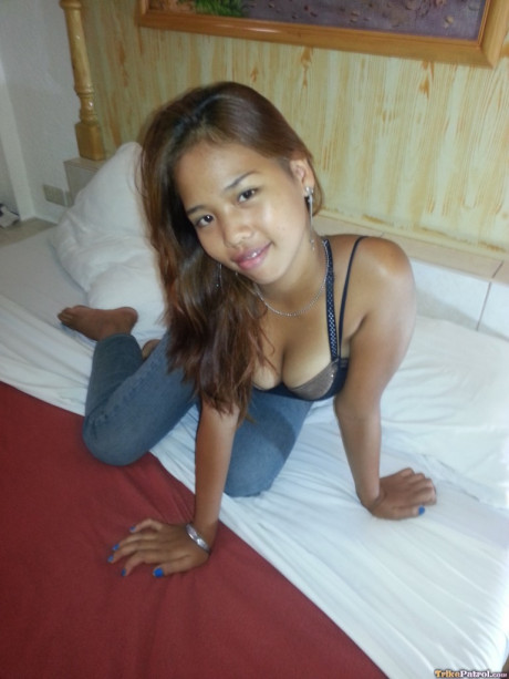 Filipino teenie by the name of Angel demonstrates cocksucking skills on camera