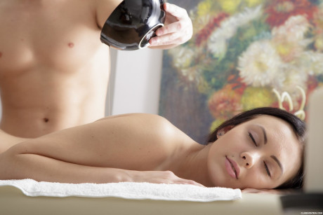 Russian sweetie Sheri Vi	receives a hot erotic massage and gets drilled